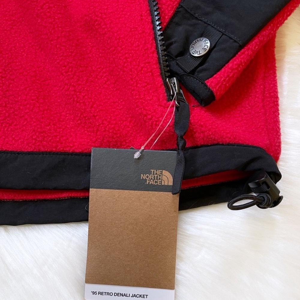 The North Face Men’s ‘95 Retro Denali Jacket - Picture 4 of 9
